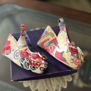 Love generation wedge sandal